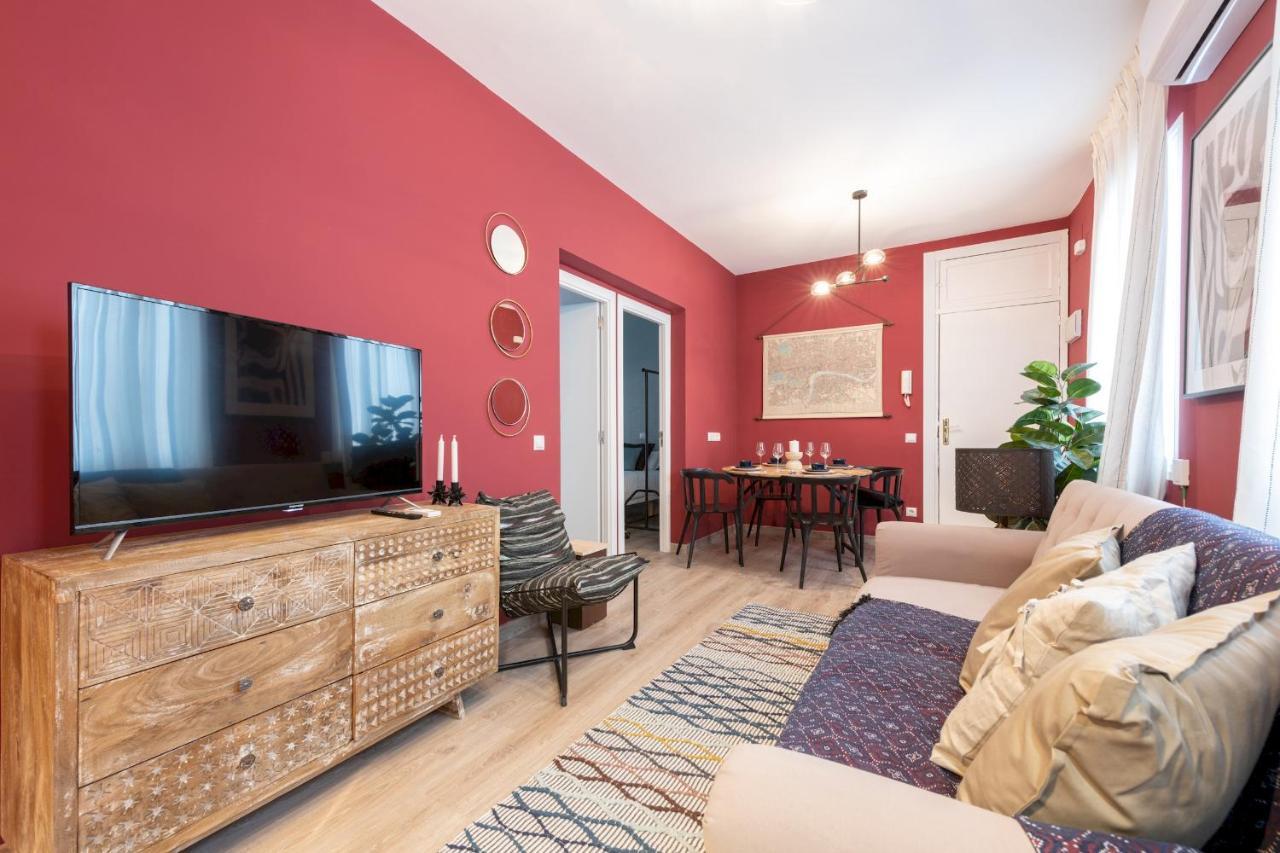 3 Bedrooms 1 Bathroom Furnished - Lavapies- Mintystay Madrid Eksteriør billede