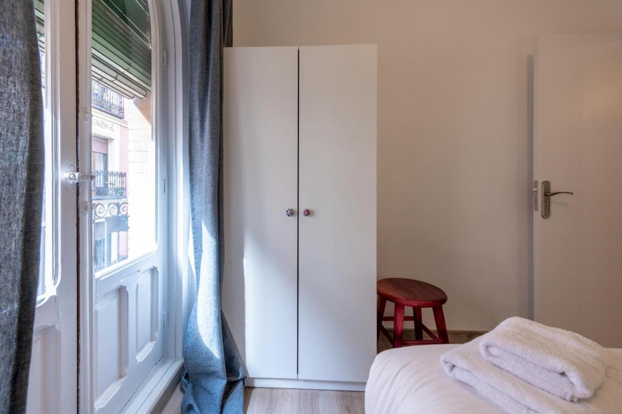 3 Bedrooms 1 Bathroom Furnished - Lavapies- Mintystay Madrid Eksteriør billede